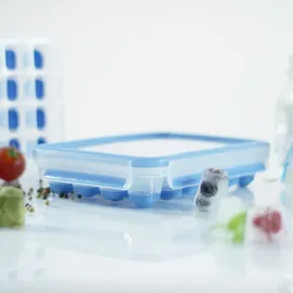 Emsa Clip&Close Eiswürfelbox blau