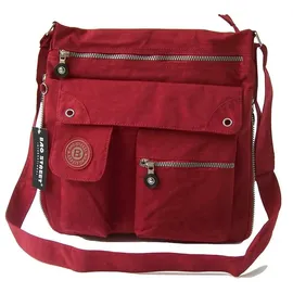 Jennifer Jones Leather Bag Street Umhängetasche Nylon rot ca. 31cm | Gr.: onesize