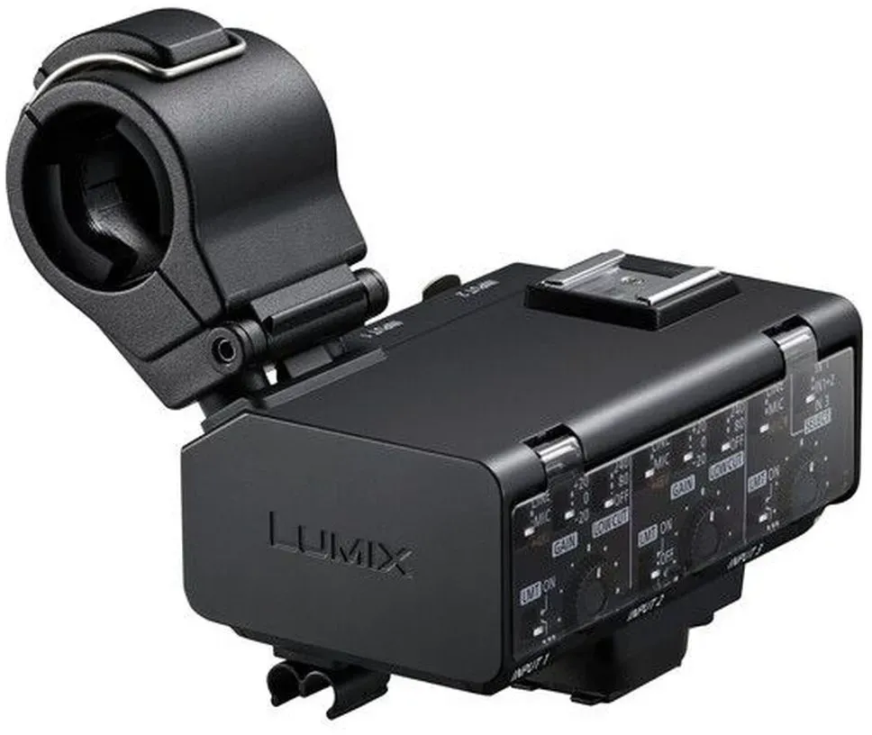 Preisvergleich Produktbild Panasonic DMW-XLR2 Mikrofonadapter |  + 100 € gratis Geschenkbox