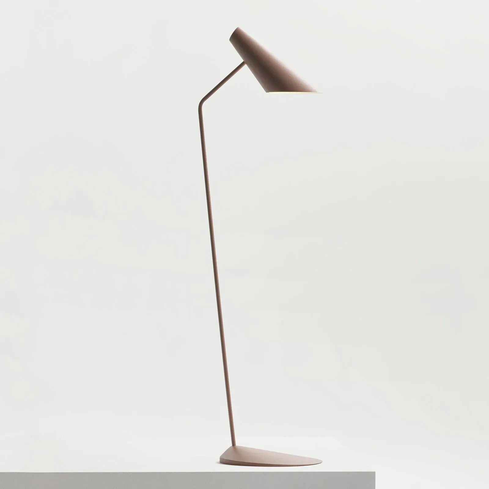 Stehleuchte Vibia, I.Cono, Beige, für Wohnzimmer, Kunststoff, Skandinavisch - 127