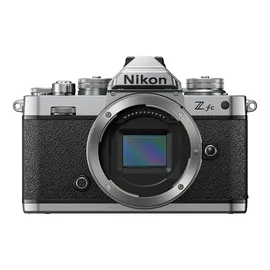 Nikon Z fc + Nikkor Z DX 18-140mm f/3,5-6,3 VR