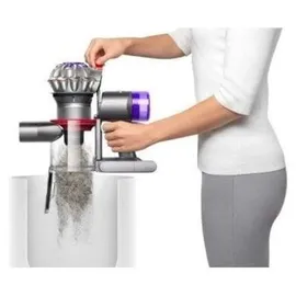 Dyson V8 Advanced silber/nickel