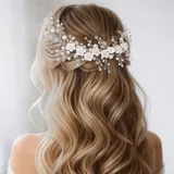 Atigy Haarschmuck mit Blume, Brautschmuck, silberfarbene Perlen, Hochzeitshaarteil, Strass, Braut-Haarschmuck für Damen (Silber)