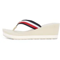 Tommy Hilfiger Damen Flip Flops Corporate Wedge Beach Sandal mit Keilabsatz, Elfenbein (Muslin), 38