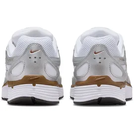 Nike P-6000 Damen White/Metallic Silver/Light British Tan 40