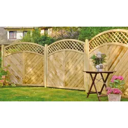 Sichtschutzwand Stuttgart – massive Holzzaun Serie aus druckimprägnierter Kiefer zur Abgrenzung von Garten, Terrasse und Grundstück