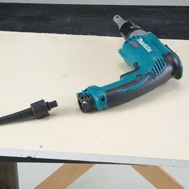 Makita FS6300R