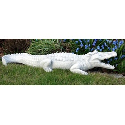 Casa Padrino Garten Deko Skulptur Krokodil Grau 68 x 18 x H. 13 cm - Garten Deko Stein Figur - Dekorative Tierfigur - Garten Deko Accessoires