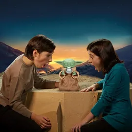 Hasbro Star Wars Galactic Snackin’ Grogu