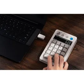 8bitdo Retro 18 Mechanical Numpad M Edition,