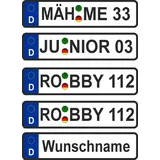 Skins4u Wunsch Kennzeichen Nummernschild Aufkleber Mähroboter, Saugroboter, Wischroboter, Kettcar, Roller personalisiert mit Deinem Wunschnamen individuell gestalten (2 Stück)