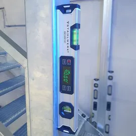 STAHLWERK Digitale Wasserwaage DW-400 ST Silberfarben 40 cm