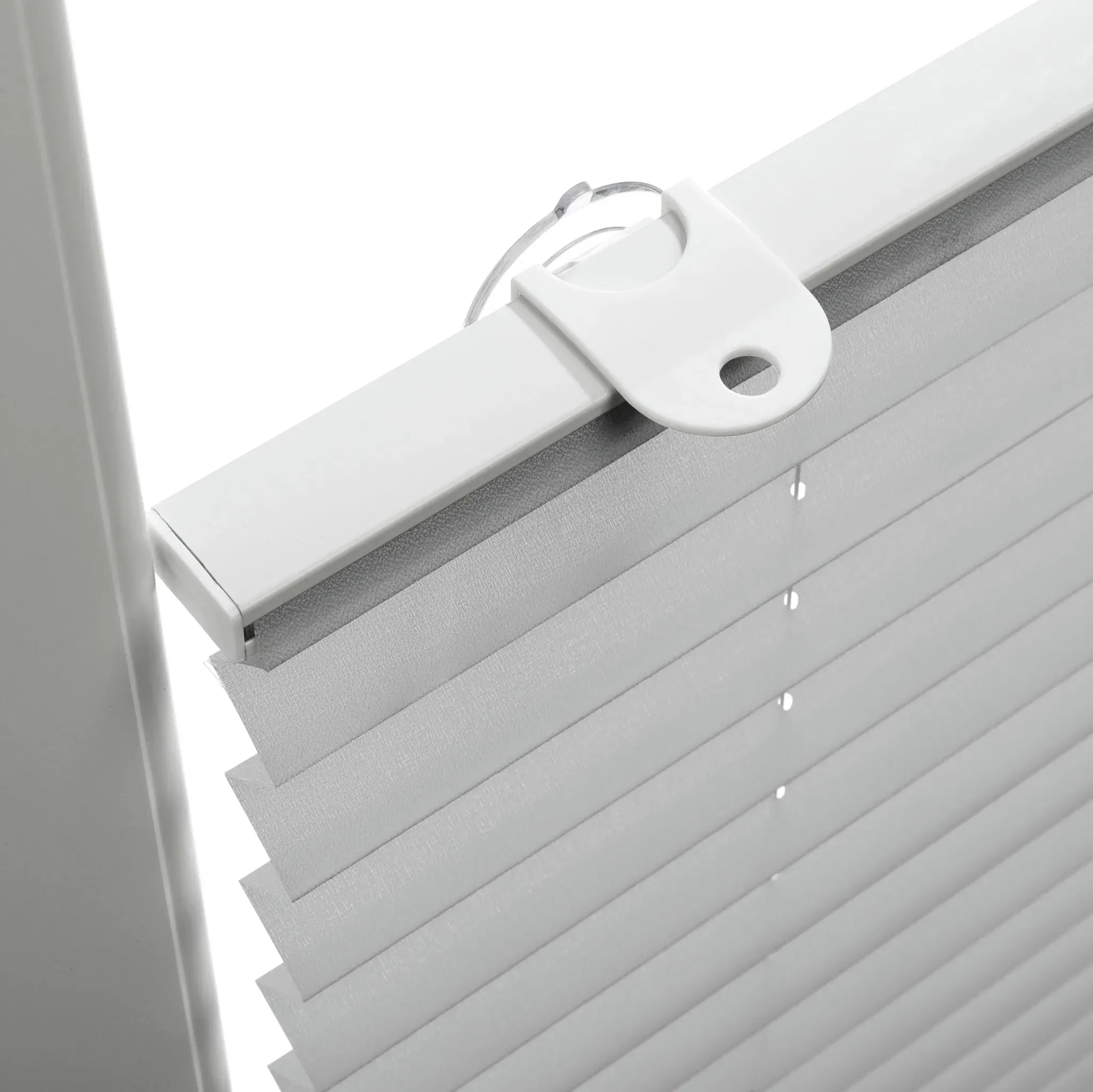 Dachfensterplissee GARDINIA, grau, B:95,3cm H:122cm, Obermaterial: 100% Polyester, Plissees, passend für Velux Dachfenster, in Crush-Optik