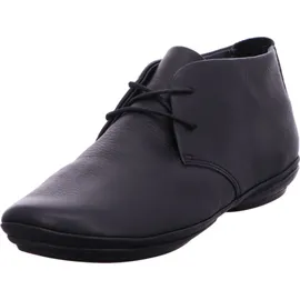 Camper Right Nina Schwarz 36