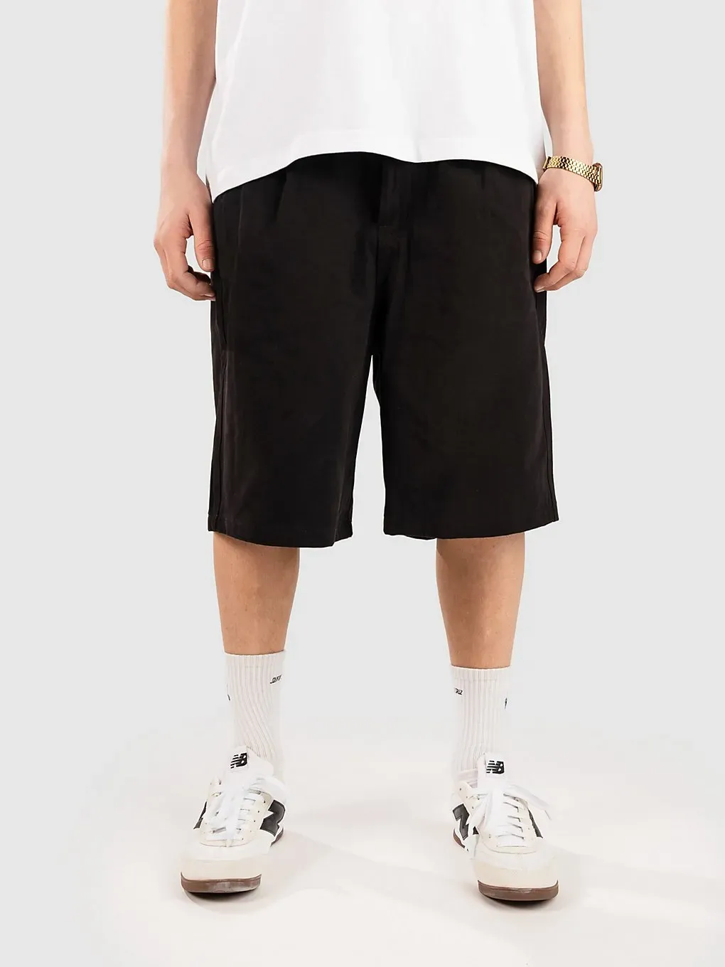 Blue Tomato Pleated Shorts black Gr. 30