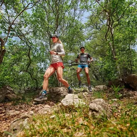 Garmin Fenix 7 Standard silber mit graphitfarbenem Armband