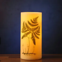 XXL LED Kerze mit Farndruck Echtwachs flackernd H:25cm Wachs für Innen weiß/grün
