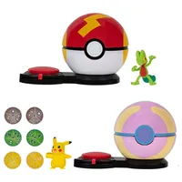 Jazwares Pokémon Surprise Attack Game Pikachu (weiblich) mit Turboball vs. Geckarbor
