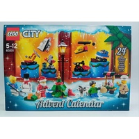 Lego City 60201 Adventskalender mit Weihnachtsmann Husky Schneemann Baum  NEU