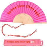 Fisura – Moderner Holzfächer mit der Aufschrift better late than ugly“. Farbenfrohes, originelles Design, rosa-roter Handventilator mit Aufhänger. Maße: 42,5 x 23 cm