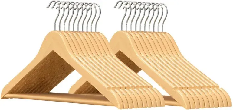 Ochama 20er-Set Massivholz-Kleiderbügel, robuste Mantelbügel aus echtem Holz mit Schulterkerben für rutschfesten Halt der Kleidung und rostfreiem silberfarbenem Drehhaken, ideal für Anzüge, Hemden, Mäntel, Blazer, Kleider, Kleiderschrank, Naturholz-Finish mit silbernem Haken