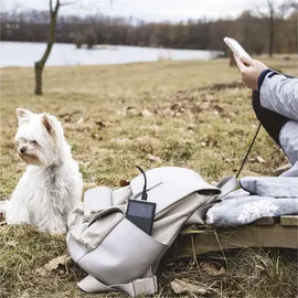 EMOS Powerbank BetaQ 10000mAh, 22,5 W Quick-Charge mit Passthrough und Display, 3X Output + 2X Input, inkl. Datenkabel USB/USB-C, Auto ON/Off, schwarz