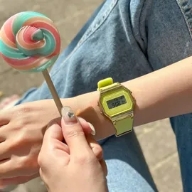 ICE-Watch Ice digit retro 022059 Damenarmbanduhr - Grün/Gold