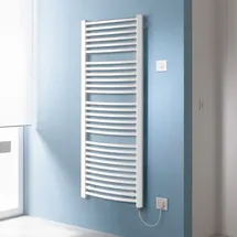 Kermi Basic-R-E Badheizkörper 804 x 899 mm 600 W weiß Seitenventil