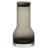 BLOMUS -LUNGO- Wasserkaraffe, mundgeblasenes, farbiges Glas, Deckel aus Eiche, 650ml, Farbe Smoke