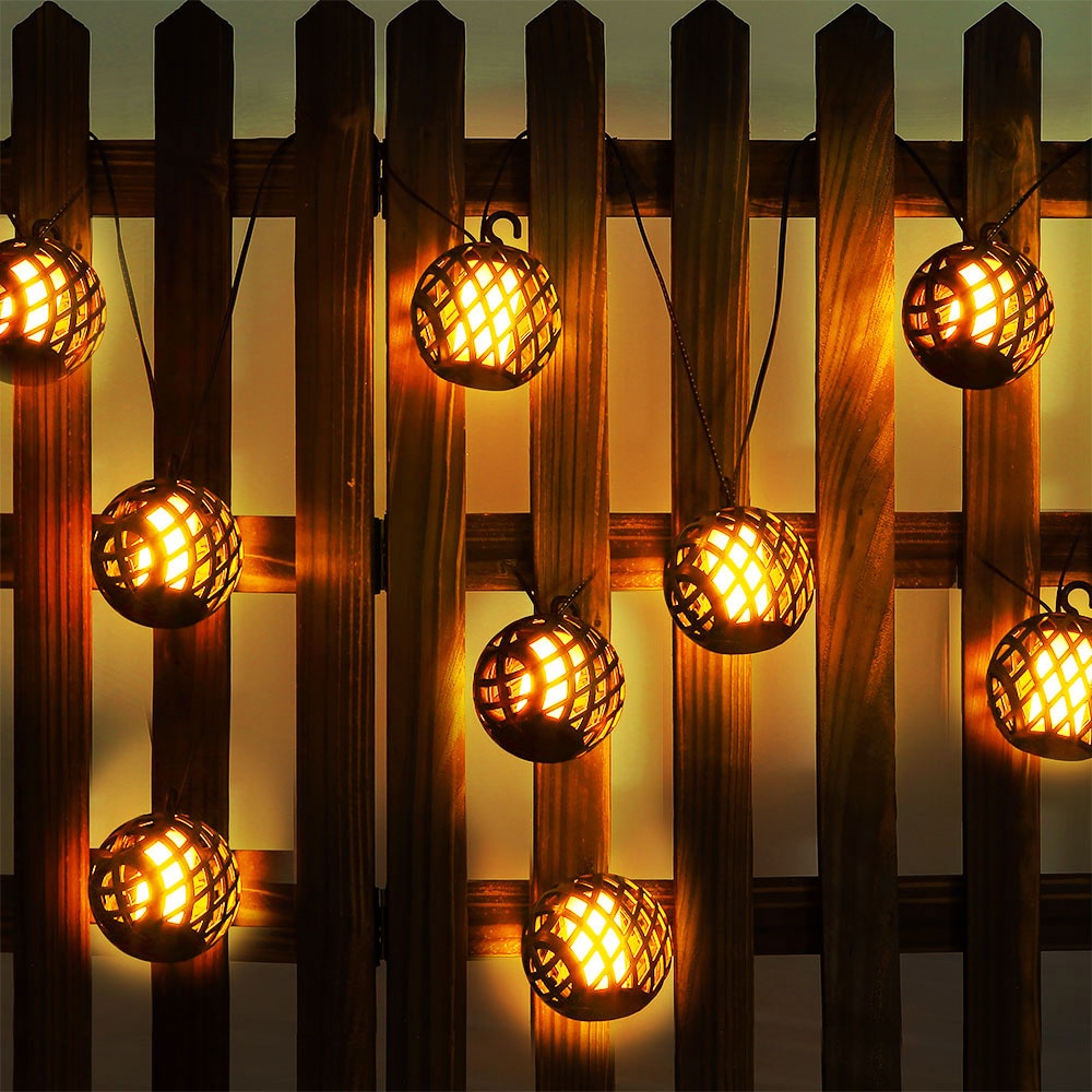 LED Solar Lichterkette Aussen Solar Balkon Dekoration mit Laternen in Kugelform und Feuereffekt, schwarz, weiß, 8x LED warmweiß, L 410 cm, Garten