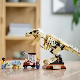 LEGO Jurassic World T. Rex-Skelett in der Fossilienausstellung 76940