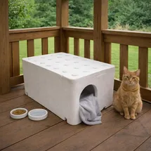 QLS Wetterfestes Katzenhaus aus Styropor 60x40x30 cm Katzenbett Outdoor Weiß 11415 – Weiß