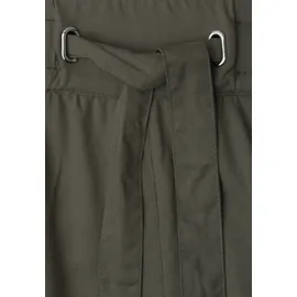 street one studio Shorts Grün 36