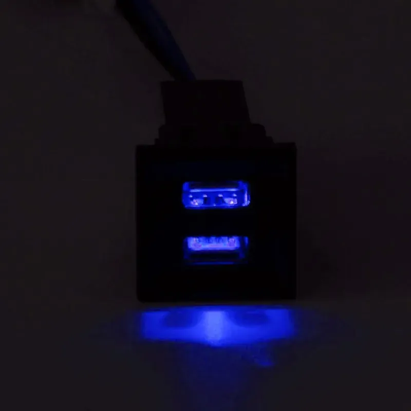 Blaues Doppel‐USB‐Einbauladegerät für Volkswagen (VW) Transporter T5 2003–2009