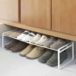 Yamazaki Schuhregal mit 1 Ablage weiß ausziehbar platzsparend schmal Metall Schuhablage für 3-5 Paar Schuhe 40-70x17x25cm "FRAME"