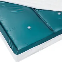 Beliani Wasserbettmatratze 180 x 200 x 20 cm Stark beruhigt Kunststoff