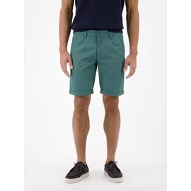 Lerros Chinoshorts LERROS "Kurze Chino aus leichtem Baumwollmix", Herren, Gr. 34, grün (soft teal), 74% Baumwolle, 24% Polyester, 2% Elasthan, Hosen Chinoshorts