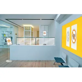 NOBO durchsichtige Schreibtisch-Trennwand aus Acryl, Freistehende Schutztrennwand, Hygieneschutz, Premium Plus, 600x1000 mm, 1915493