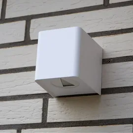 Nowa Außenleuchte Kunststoff 10x11,5x10 cm 2x 2 Watt warmweiß weiß