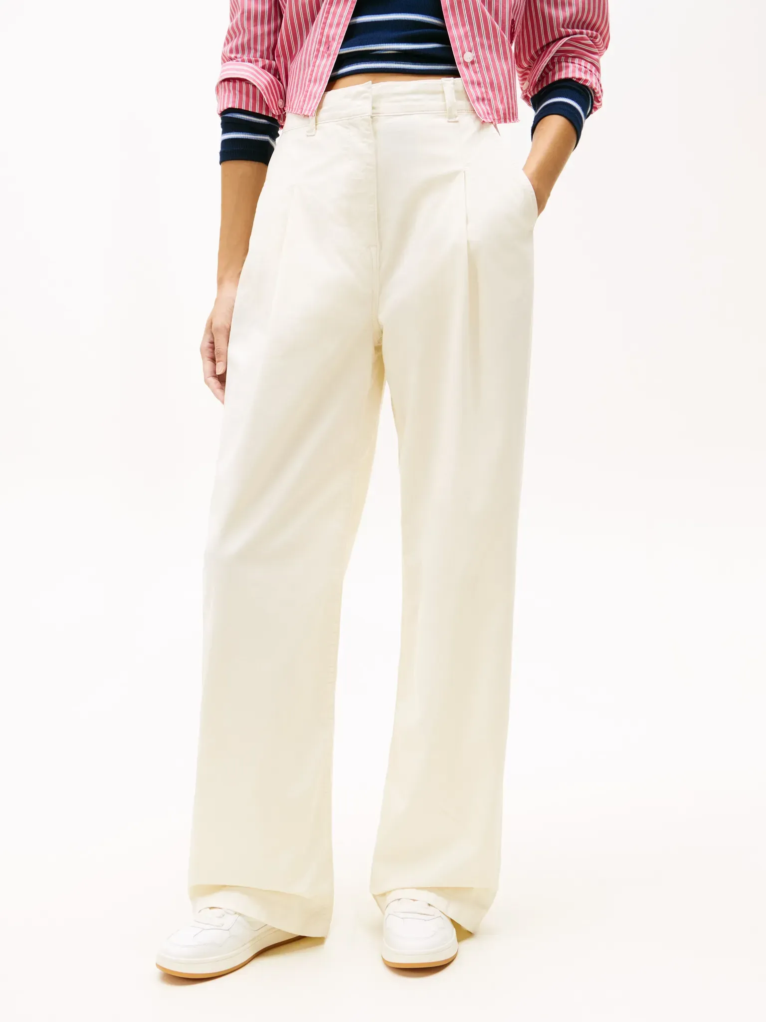 Chinohose TOMMY JEANS 