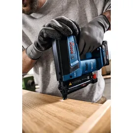 Bosch GNH 18V-35 Akku-Holznagler in L-BOXX