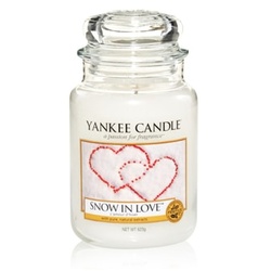 Yankee Candle Snow in Love Housewarmer świeca zapachowa 0.623 kg