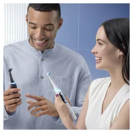 Oral-B iO Series 8 Black Onyx + 2. Handstück White Alabaster + Aufsteckbürste + Reiseetui