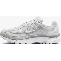 Nike P-6000 Damen Metallic Summit White/Pure Platinum/Wolf Grey/White 38,5