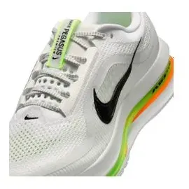Nike Pegasus Premium Herren White/Off White/Volt/Black 42,5