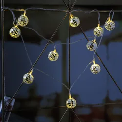LED Discokugel Lichterkette - 10 kleine Spiegelkugel für Deine Party - L: 1,35m ...