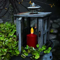 LED Kerze Paula - Grabkerze - Grablicht - flackernd - H: 11,5cm - Lichtsensor - für Außen - rot