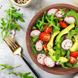 Relaxdays Salatschüssel, 2er Set, Akazienholz, braun