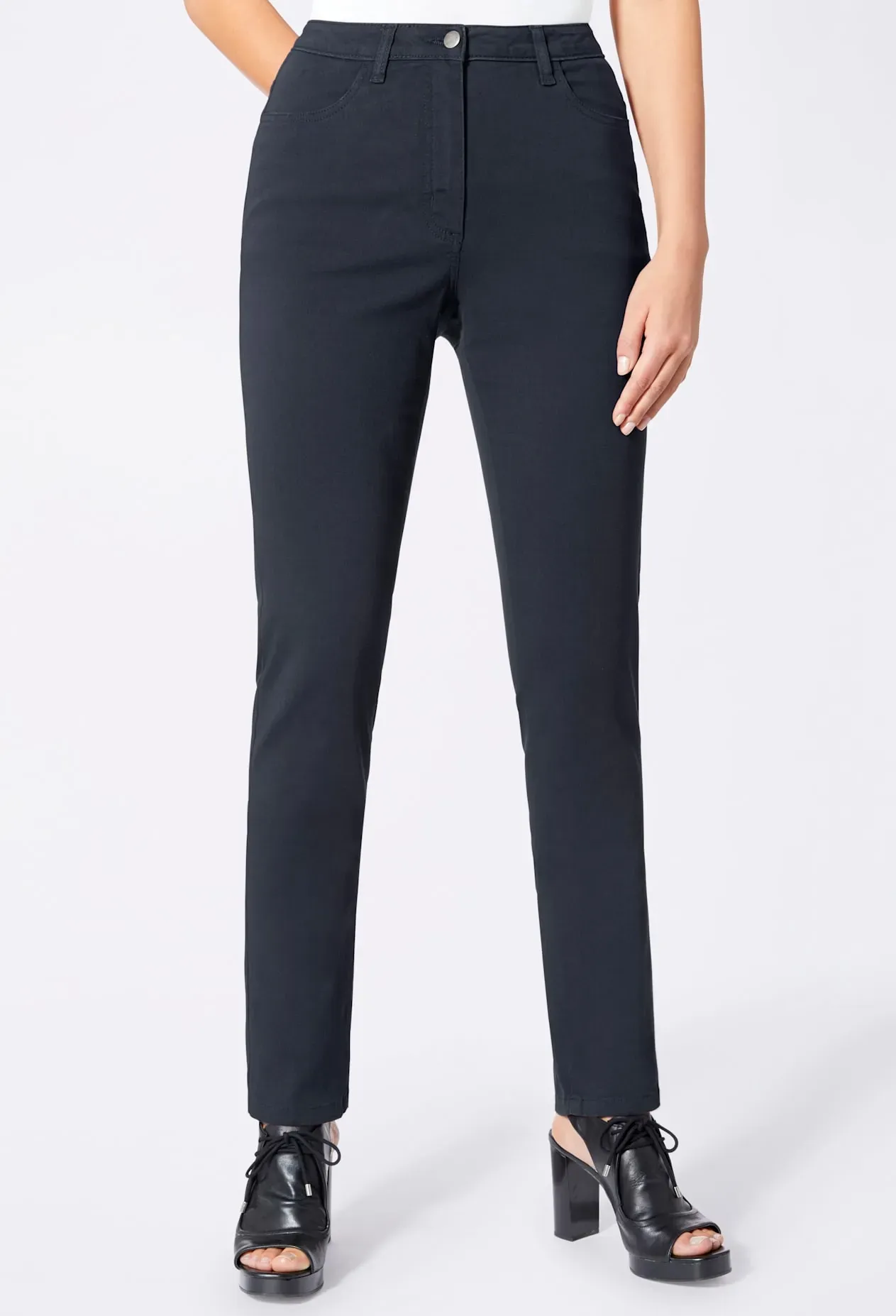 Bequeme Jeans CLASSIC BASICS, Damen, Gr. 22, Kurzgrößen, blau (marine), 98% Baumwolle, 2% Elasthan, unifarben, lang, Jeans