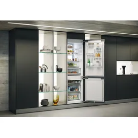Haier Titanium Series 6 HBW7518CF Einbau-Kühlgefrierkombination (268 l, 1772 mm hoch, Silber)